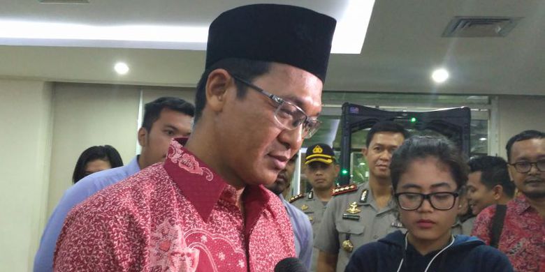 Ahmad Ishomuddin Diberhentikan dari Kepengurusan MUI