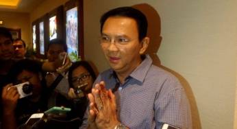 Seorang Ibu yang Sakit dan Lumpuh Ditemui Ahok di Jatinegara