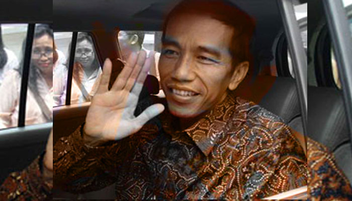 Video Jokowi Lempar Hadiah dari Mobil Tuai Pro dan Kontra