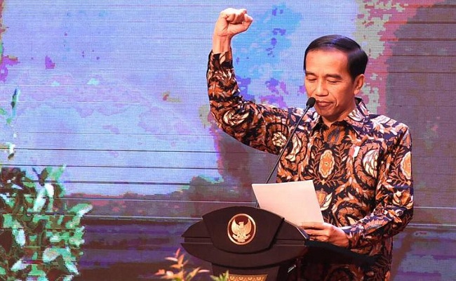 Jokowi Tantang Siapa saja Tunjukkan Gerakan Komunis di Indonesia