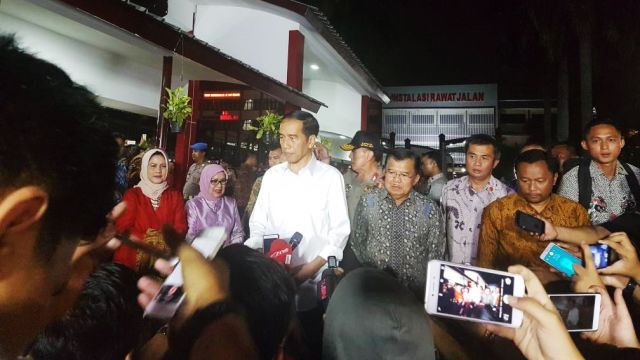 Jokowi dan JK Tinjau Lokasi Bom di Kampung Melayu