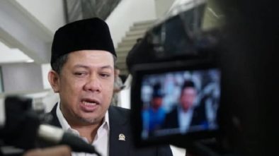Mengkritik Kicauan Fahri Hamzah yang Selalu Menyudutkan Kinerja KPK