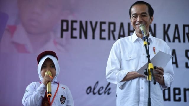 Siswa SD Bacakan Puisi agar Dapat Sepeda dari Jokowi