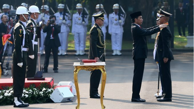 Setelah 14 Tahun, Jokowi Bikin Jenderal Gatot Senang