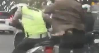 Video Oknum TNI Ngamuk dan Pukul Helm Polantas