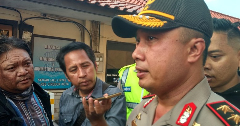 Polisi Temukan 5 Bom Molotov Yang Disebar Dilokasi Kedatangan Jokowi