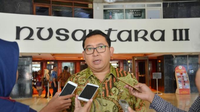 Terkait Pembelian Senjata Fadli Zon Kritik Koordinasi Kabinet Jokowi