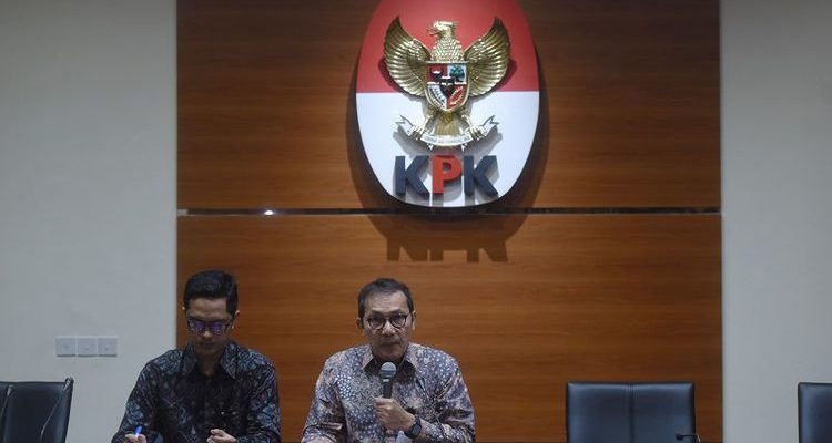 KPK Duga Kasus Korupsi e-KTP Rugikan Negara Rp 2,3 Triliun, Fahri: KPK Ngawur!