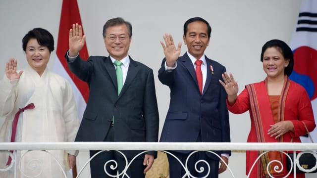 Reaksi Warga Korea Selatan Saat Presiden Moon Disambut oleh Jokowi di Indonesia