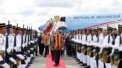 Video Ribuan WNI di Kuching Malaysia Sambut Presiden Jokowi