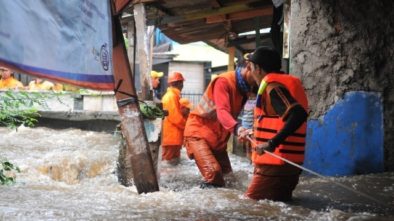 Cerita Warga yang Selamat Hadapi Maut saat Tanggul di Jati Padang Jebol Lagi