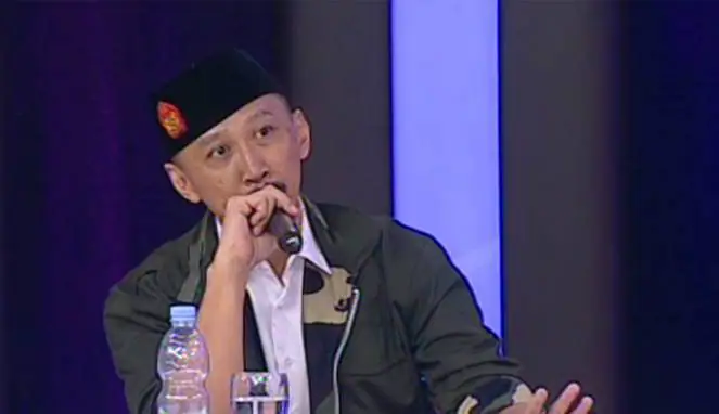 Debat Seru Abu Janda vs Felix Siauw soal Bendera Rasulullah