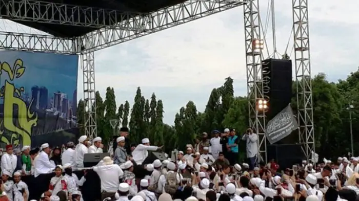 Panitia: Mengetarkan Hati Musuh Islam Reuni 212 Diklaim Massa 7,5 Juta, Kata Polisi Hanya 30 Ribu