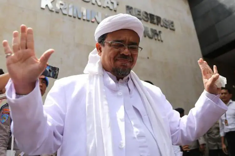Rizieq Shihab, Buni Yani dan Ahmad Dhani Diganjar Penghargaan Alumni 212