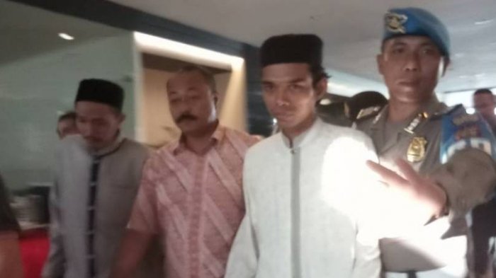 Tolak Ustaz Abdul Somad Yang Haramkan Lambang Ambulan, Dikepung Ormas Bali
