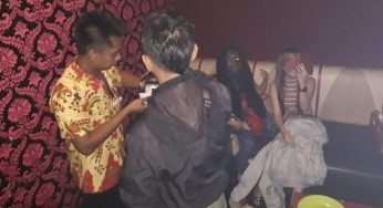 Wajah Pemandu Lagu Seperti Hantu, Begini Kata Paranormal