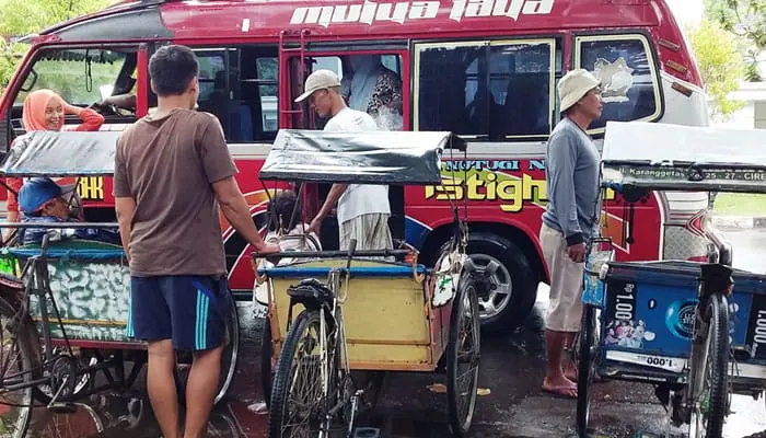 Kebijakan Anies, Membuat Pengayuh Becak Indramayu Senang dan Rais Rezeki di Jakarta