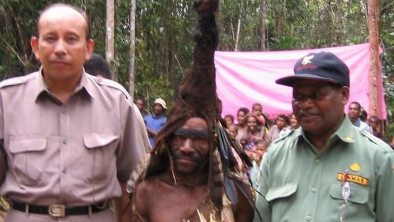 Dokter di Papua Lulusan UI Sindir Zaadit: Kartu Kuning untuk Jokowi Salah Alamat