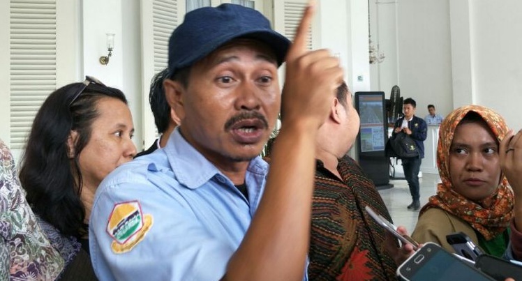 Anies Baswedan Disomasi Sopir Angkot Tuntut Pembukaan Jalan Jatibaru