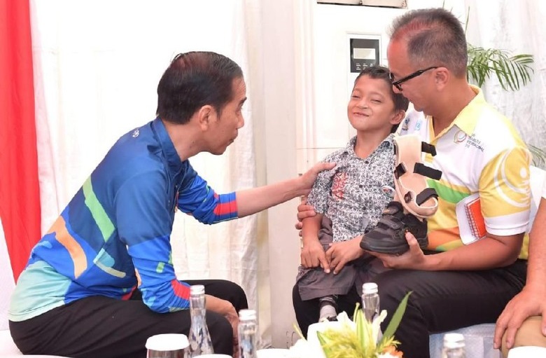 Adul Bocah Difabel yang Merangkak 3 Km ke Sekolah, Minta Apa ke Jokowi?