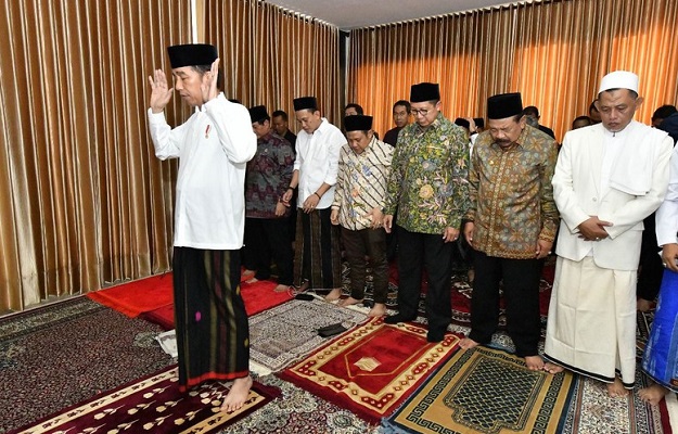 Dukung Tes Baca Quran, Tim Jokowi: Pemimpin Tak Paham Agama, Bahaya!