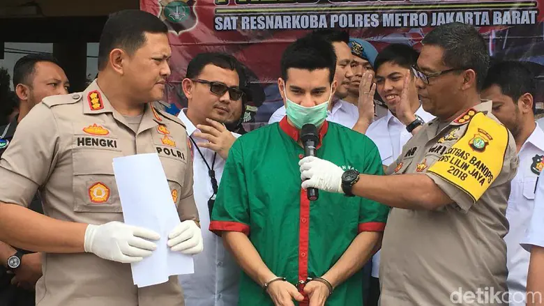 Fakta Steve Emmanuel yang Ditangkap Polisi Karena Kepemilikan Kokain