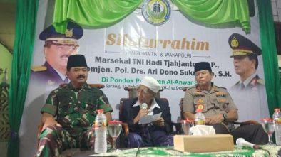 Panglima TNI dan Wakapolri Sowan Mbah Moen Terkait Pemilu 2019