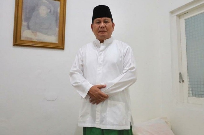 Prabowo Ditantang Salat, Bukan Dibuktikan Tapi Hanya Alasan dari Timsesnya