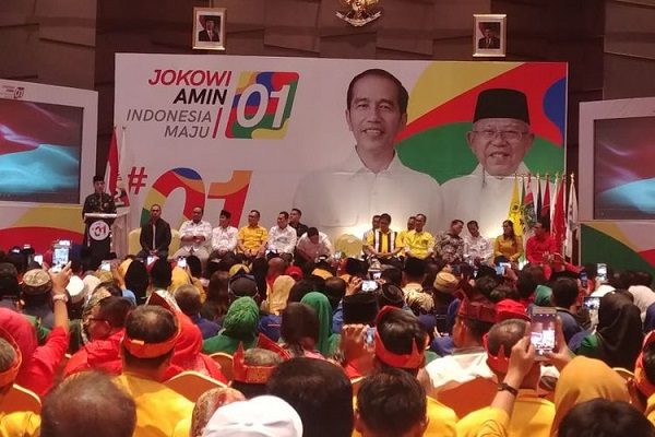 Tanggapi Perusakan Baliho Demokrat, Jokowi: Jangan Ada yang Memanasi