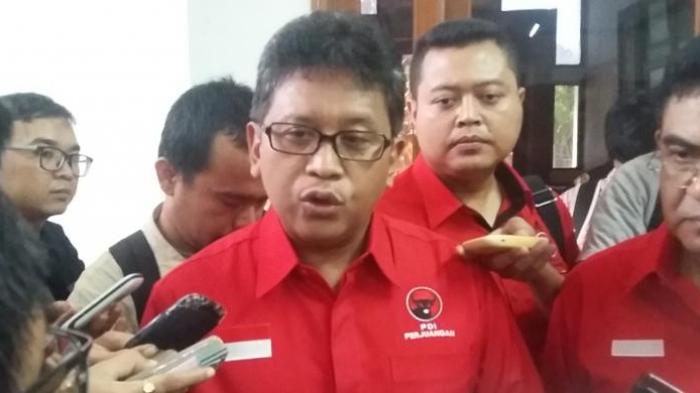 Foto Pria Berlumpur Saat Sandiaga Kampanye, PDIP: Sandiwara Uno Jilid 2