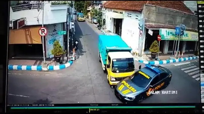 Mobil Patwal Ditabrak Truk, APN Salahkan Polisi Kawalnya Kurang Tepat