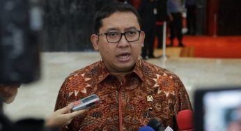 Fadli Zon Mengaku Puisi ‘Doa’ Itu Bukan Untuk Mbah Moen, Tapi Pihak Kedua