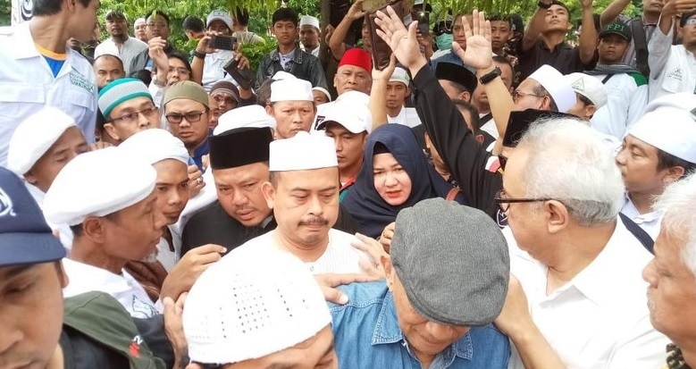Kawal Ketua PA 212 ke Polresta Surakarta, Amien Rais: Pak Jokowi, Apa Sih Maumu?