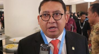Puisi Fadli Zon Dikomentari Kiai Abdul Mu’min: Jangan Kurang Ajar