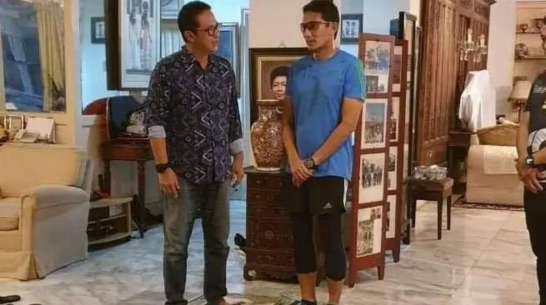 Viral Foto Sandiaga Takziah Berbaju Jogging, BPN Beri Penjelasan