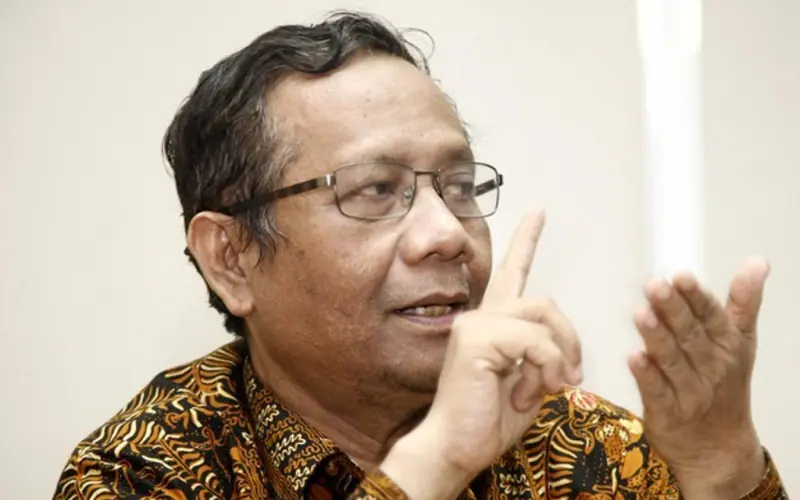 Jejak Tudingan Mobil Camry yang Bikin Mahfud MD Polisikan Akun Kakek Kampret