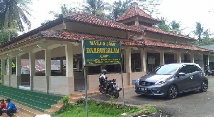 Orang Tak Dikenal Mengacak-acak Masjid di Banyumas, Kitab Dibuang ke Sumur