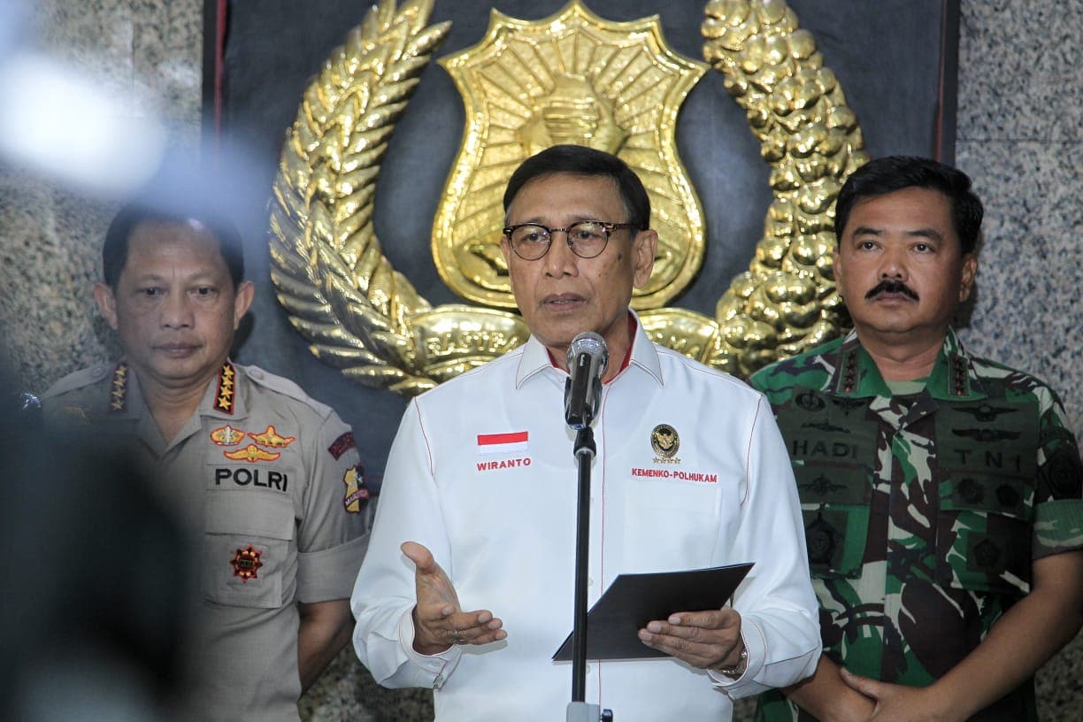 Penyebar Hoaks Bisa Ditindak Pakai UU Teroris, Kubu Prabowo Sebut Wiranto Ngawur