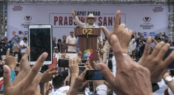 Prabowo Tanya Pendukung di Kota Bandung: AHY dan Aher Pantas Nggak Jadi Menteri?