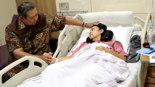 SBY Sebut Ibu Ani Tidak Senang Saya Dihina Tak Punya Prinsip Oleh Agum Gumelar
