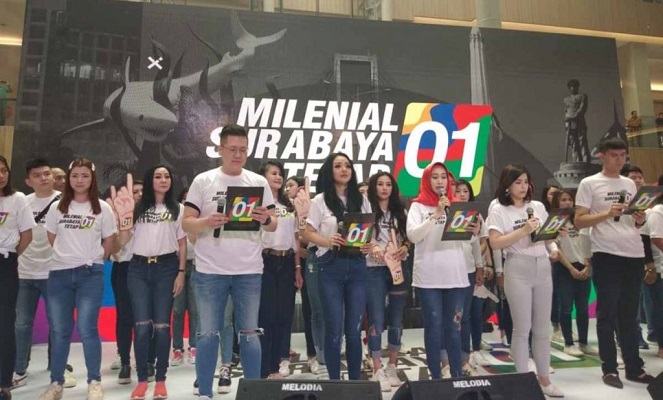Serunya 1.700 Milenial Surabaya Deklarasi Dukung Jokowi Sambil Flashmob