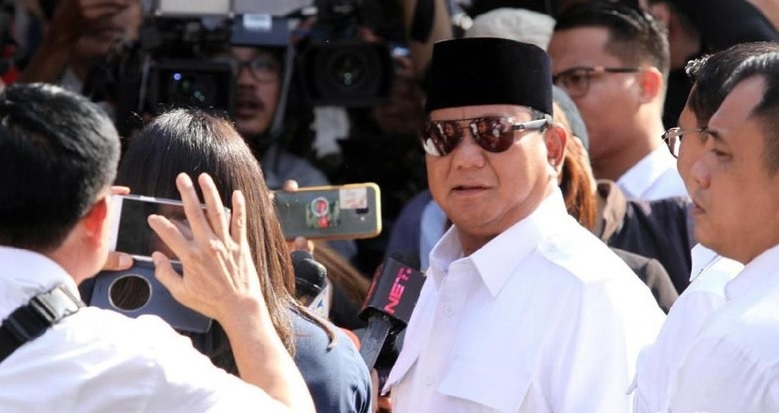 Teriakan 'Prabowo Presiden' Menggema Usai Prabowo Coblos di TPS 41 Bogor