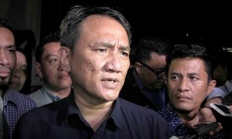 Andi Arief Sebut Kivlan Zein Pakai Bisnis Pam Swakarsa Buat Keributan Agar Dilirik Prabowo