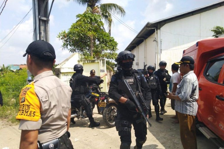 Densus 88 Menangkap Teroris di Bekasi Jawa Barat, Satu Tewas Ditembak