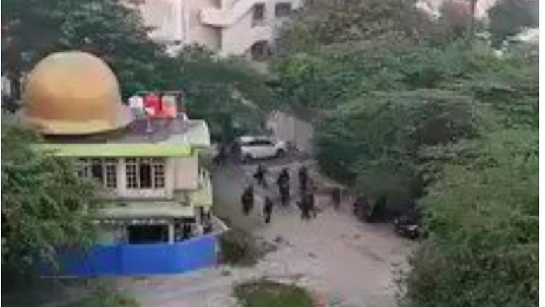 Isu Korban Tewas Hoax, Polri Jelaskan soal Brimob Pukuli Pria dekat Masjid Al Huda