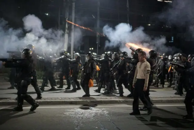 Rusuh Usai Aksi Demo di Tanah Abang Jakarta, TNI Ikut Turun Tangan