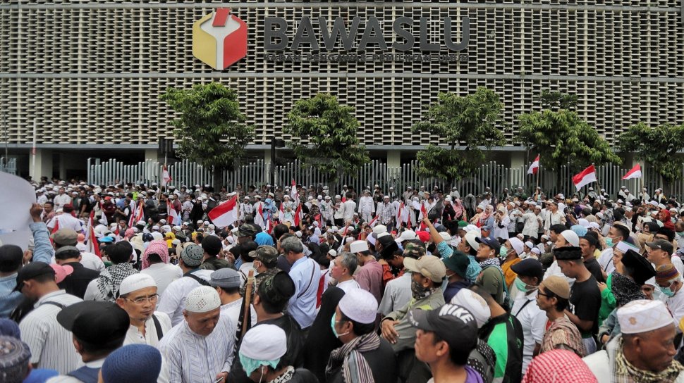 Simpatisan Pro 02 di Surabaya Kemas Aksi 22 Mei Jadi Paket 'Tour Jihad', Ini Reaksi Warganet