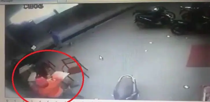 Video CCTV Detik-detik Mahasiswa Universitas Telkom Bandung Dibacok Geng Motor