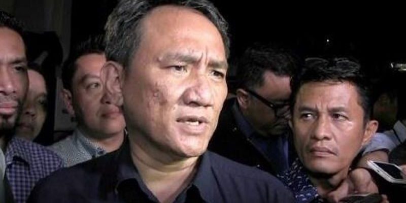 Andi Arief Minta Sandiaga Uno Bantu Setop Serangan Buzzer ke PD dan SBY