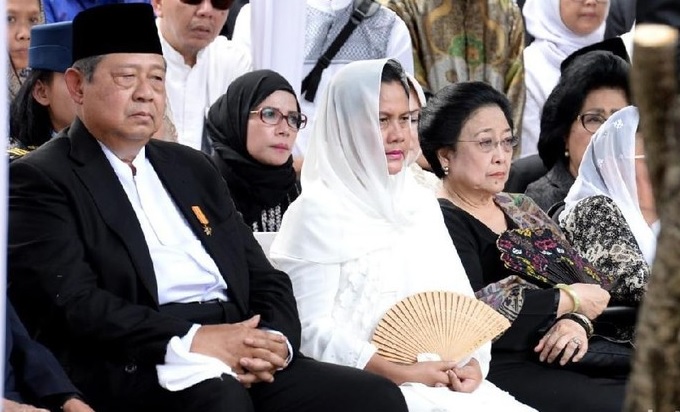 Demokrat Ucapkan Terima Kasih Kepada Megawati yang Hadir di Pemakaman Ani Yudhoyono